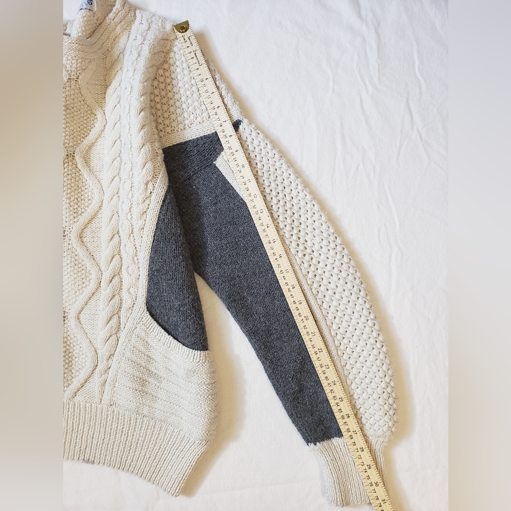Irish Handknit Pure Wool Accento Crewneck Aran Sweater White/Black Size L - Picture 2 of 6